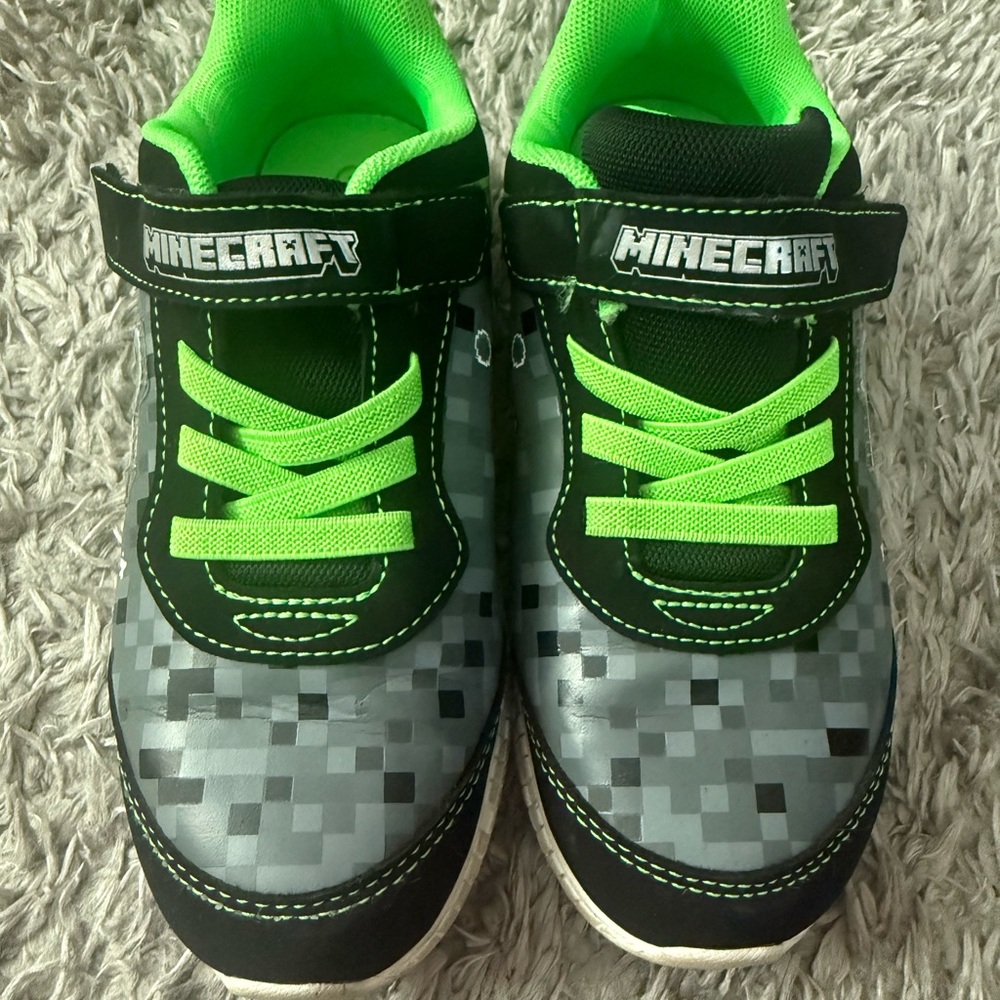 Minecraft Shoes - Green and Gray light up shoes size 1